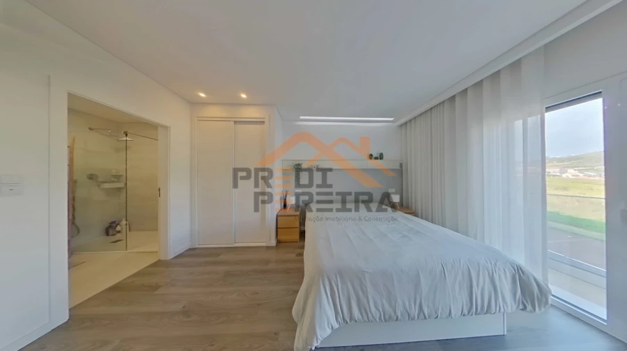 Apartamento T2 para Venda em Pontinha e Famões Foto 19