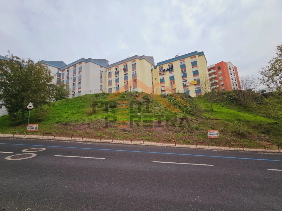 Terreno Comércio / Armazém para Venda em Ramada e Caneças Foto 4