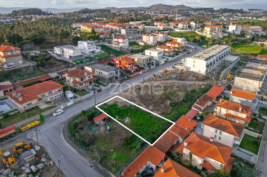 Moradia T3 para Venda em Celeirós, Aveleda e Vimieiro Foto 2