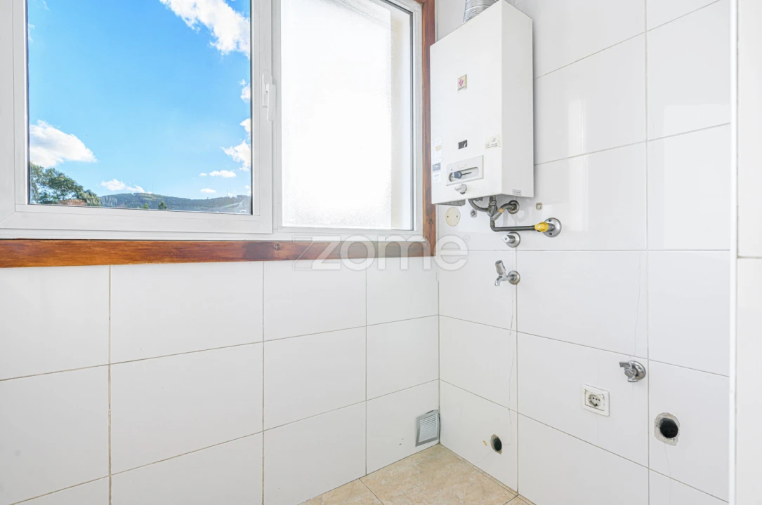 Apartamento T2 para Arrendamento em Valongo Foto 11