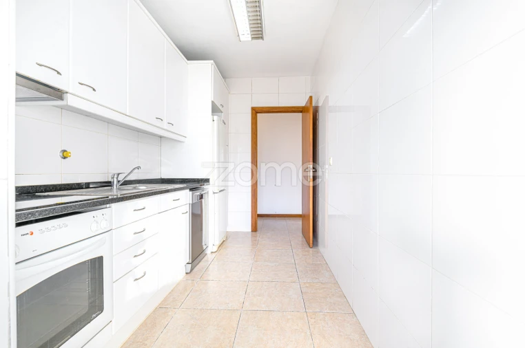 Apartamento T2 para Arrendamento em Valongo Foto 12