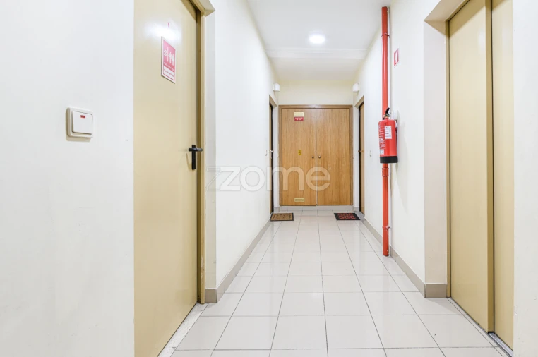 Apartamento T2 para Arrendamento em Valongo Foto 20