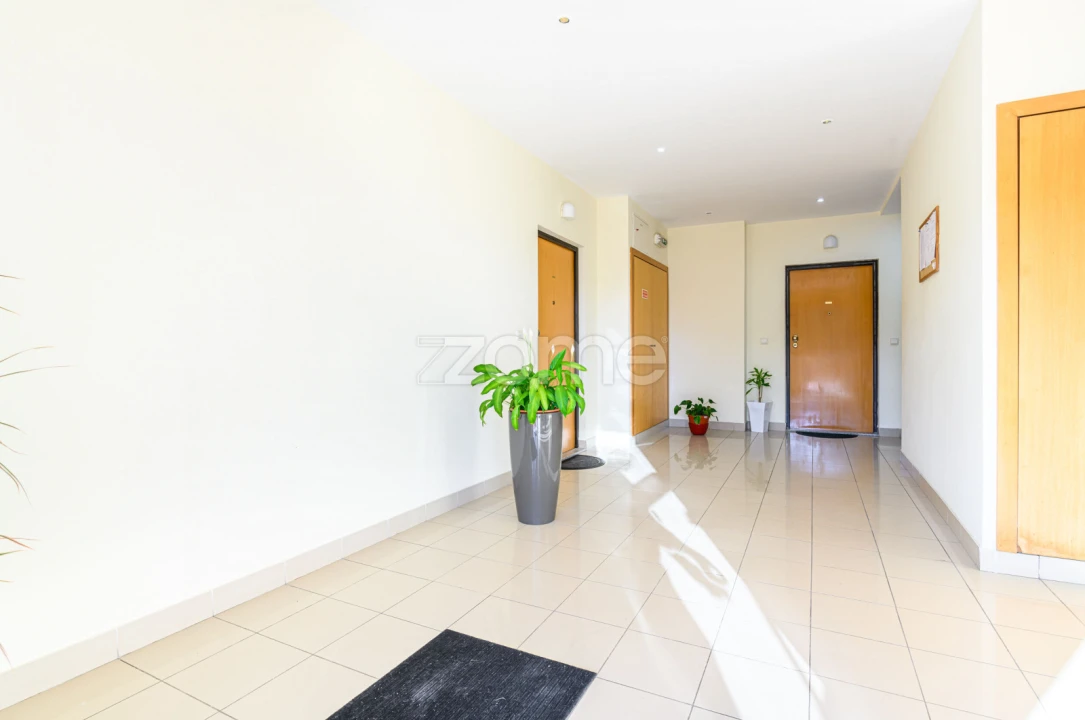 Apartamento T2 para Arrendamento em Valongo Foto 5