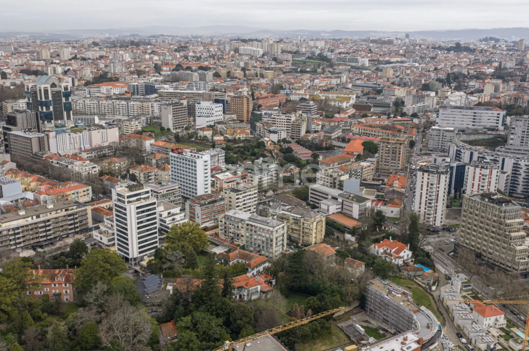 Apartamento T2 para Arrendamento em Lordelo do Ouro e Massarelos Foto 26