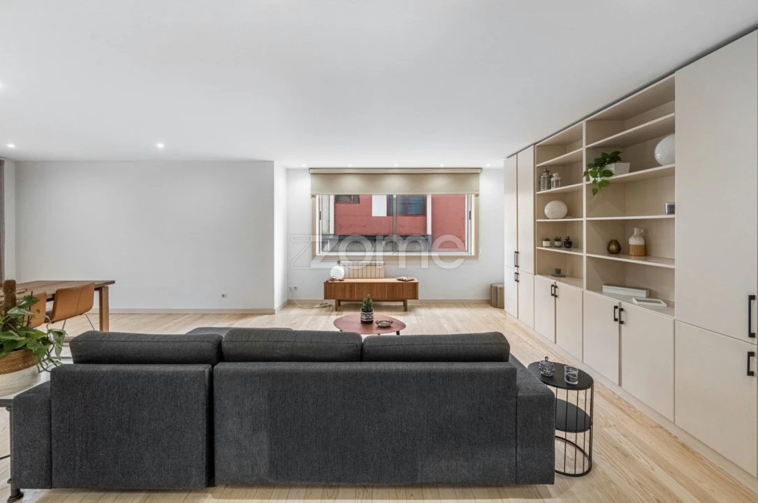 Apartamento T2 para Arrendamento em Lordelo do Ouro e Massarelos Foto 3