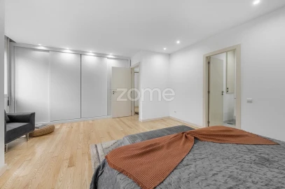 Apartamento T2 para Arrendamento em Lordelo do Ouro e Massarelos