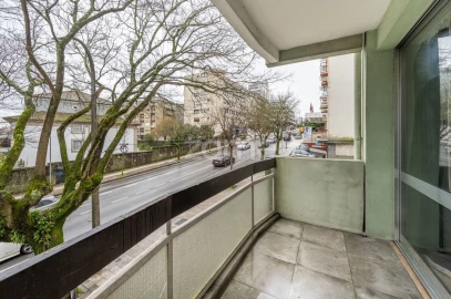 Apartamento T2 para Arrendamento em Lordelo do Ouro e Massarelos