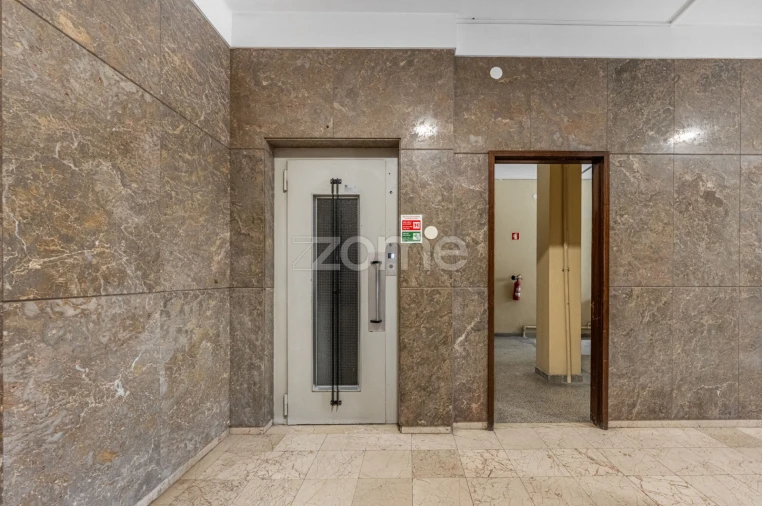 Apartamento T2 para Arrendamento em Lordelo do Ouro e Massarelos Foto 24