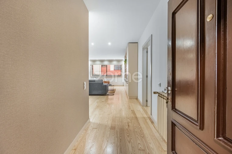 Apartamento T2 para Arrendamento em Lordelo do Ouro e Massarelos Foto 2