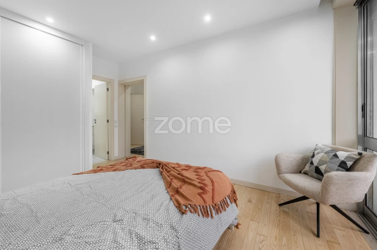 Apartamento T2 para Arrendamento em Lordelo do Ouro e Massarelos Foto 20