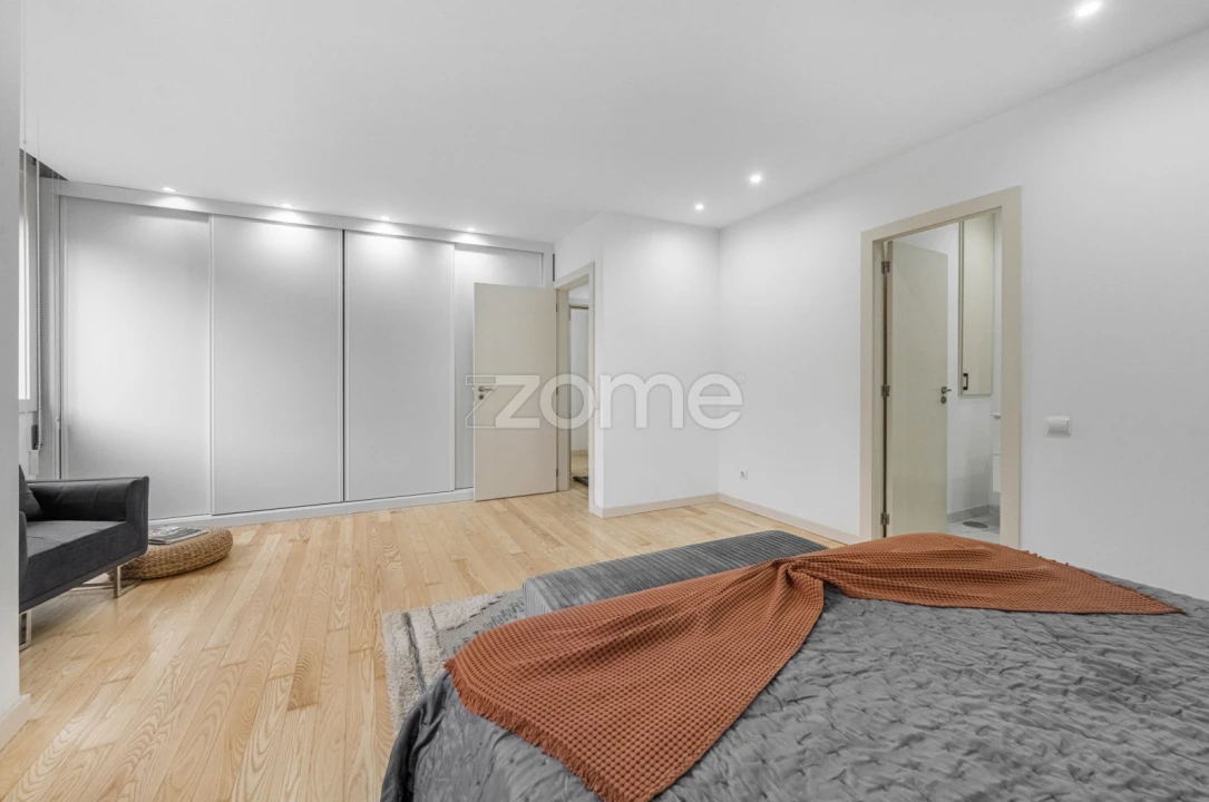 Apartamento T2 para Arrendamento em Lordelo do Ouro e Massarelos Foto 16