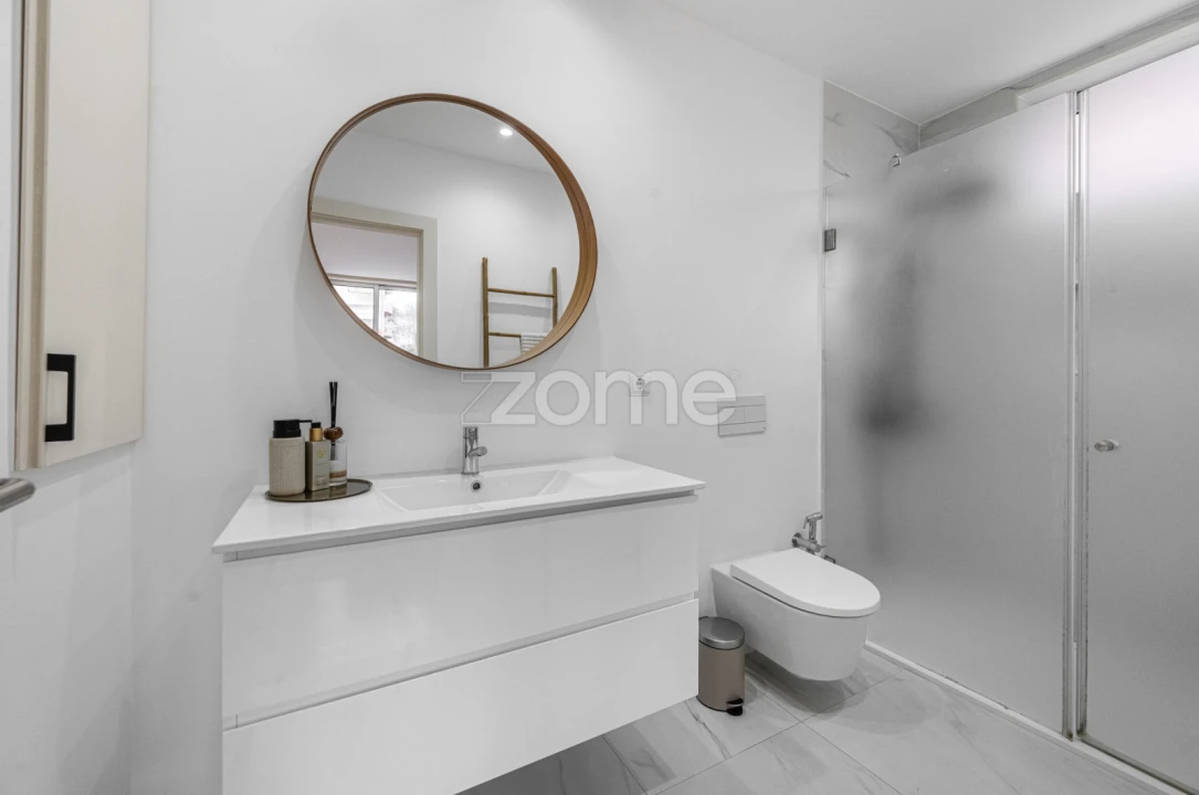 Apartamento T2 para Arrendamento em Lordelo do Ouro e Massarelos Foto 18
