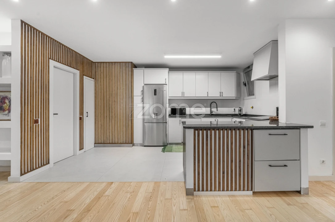 Apartamento T2 para Arrendamento em Lordelo do Ouro e Massarelos Foto 11