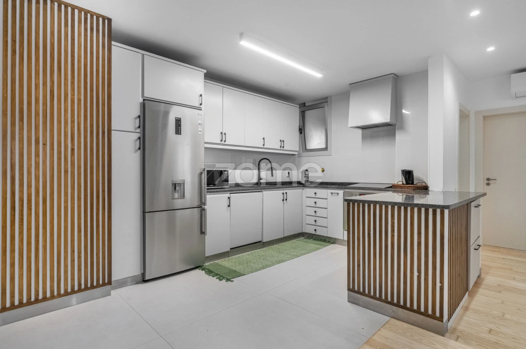 Apartamento T2 para Arrendamento em Lordelo do Ouro e Massarelos Foto 12