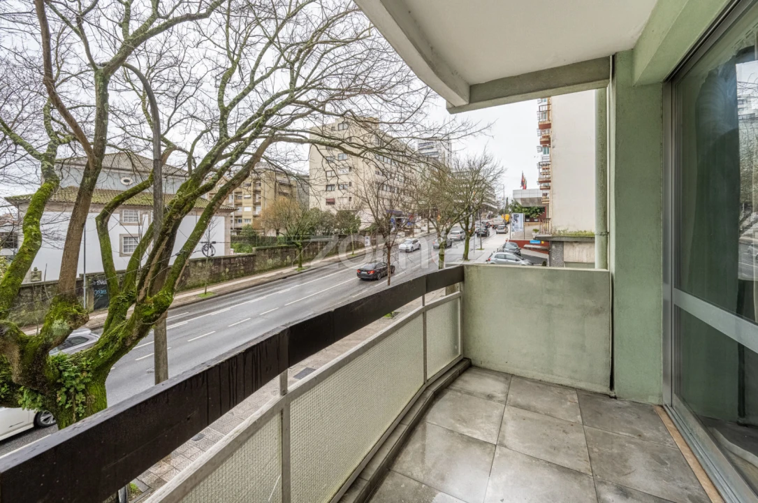 Apartamento T2 para Arrendamento em Lordelo do Ouro e Massarelos Foto 8