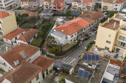 Moradia T4 para Venda em Lordelo do Ouro e Massarelos