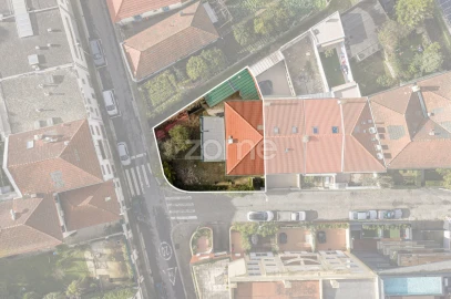 Moradia T4 para Venda em Lordelo do Ouro e Massarelos