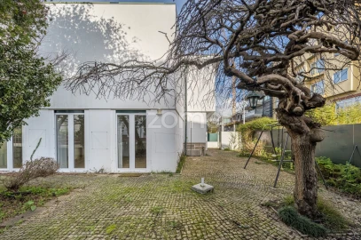 Moradia T4 para Venda em Lordelo do Ouro e Massarelos