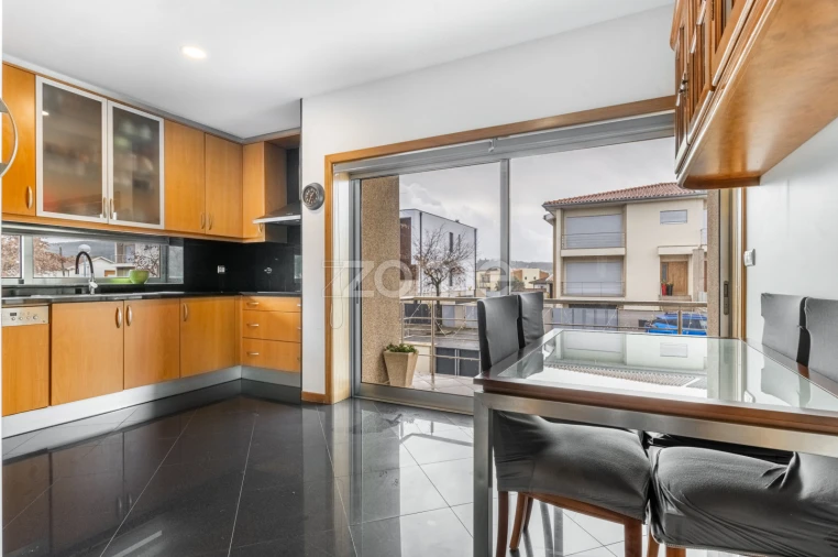 Moradia T3 para Venda em Mire de Tibães Foto 24