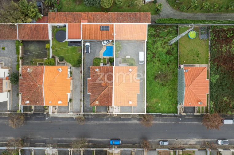 Moradia T3 para Venda em Mire de Tibães Foto 2