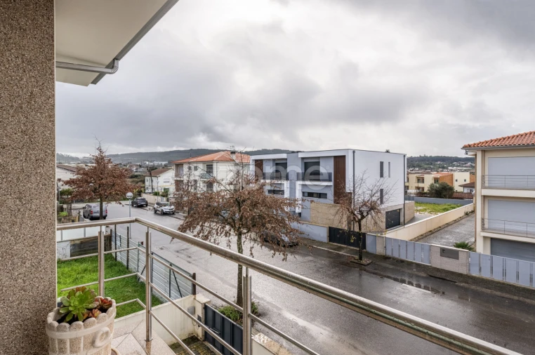 Moradia T3 para Venda em Mire de Tibães Foto 23