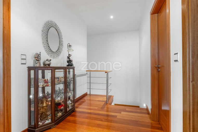 Moradia T3 para Venda em Mire de Tibães Foto 15