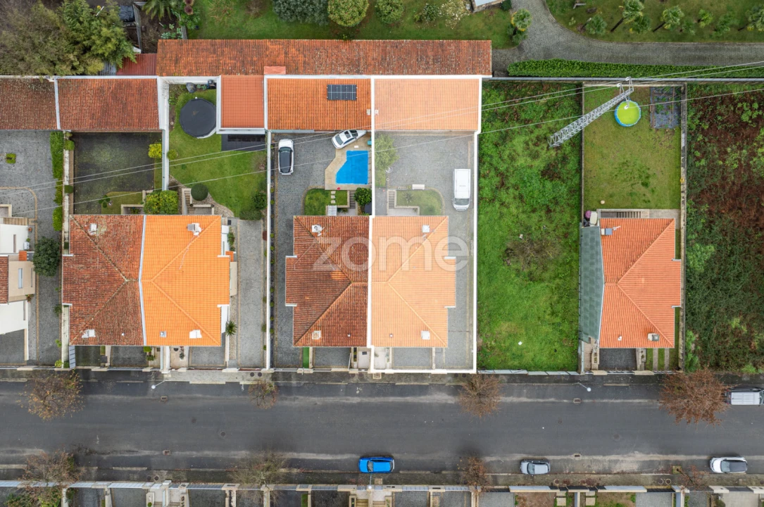 Moradia T3 para Venda em Mire de Tibães Foto 2