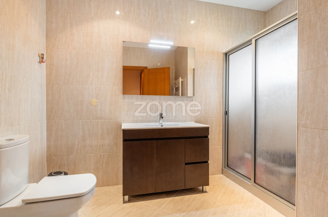 Moradia T3 para Venda em Mire de Tibães Foto 20