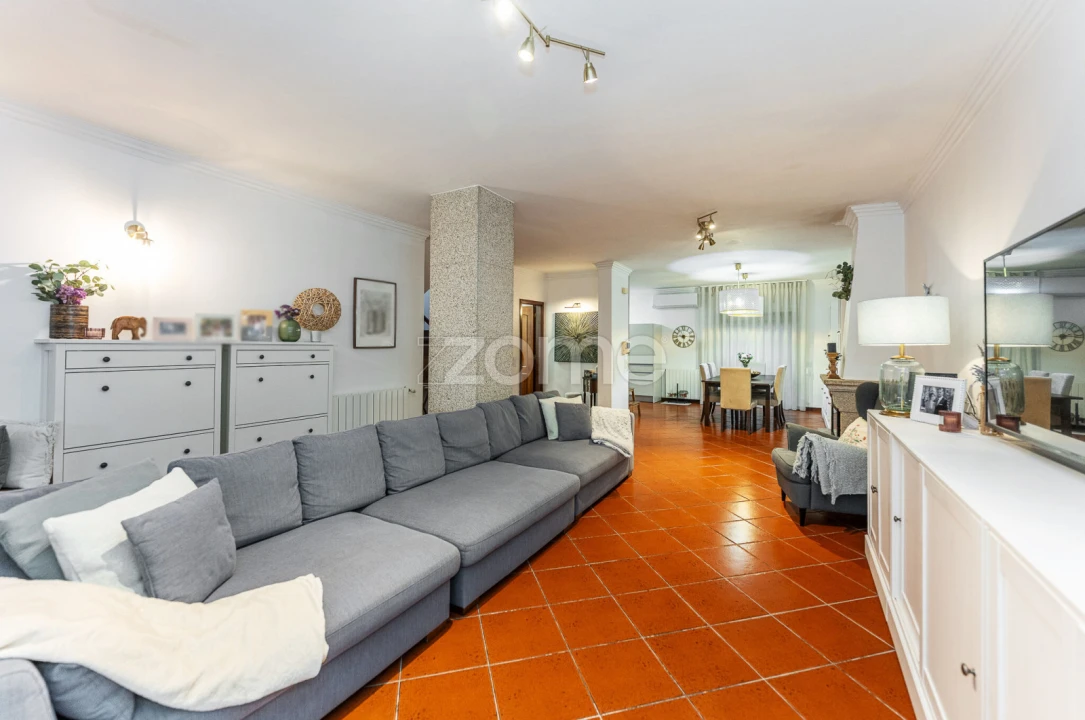 Moradia T4 para Venda em Santa Maria da Feira, Travanca, Sanfins e Espargo Foto 5