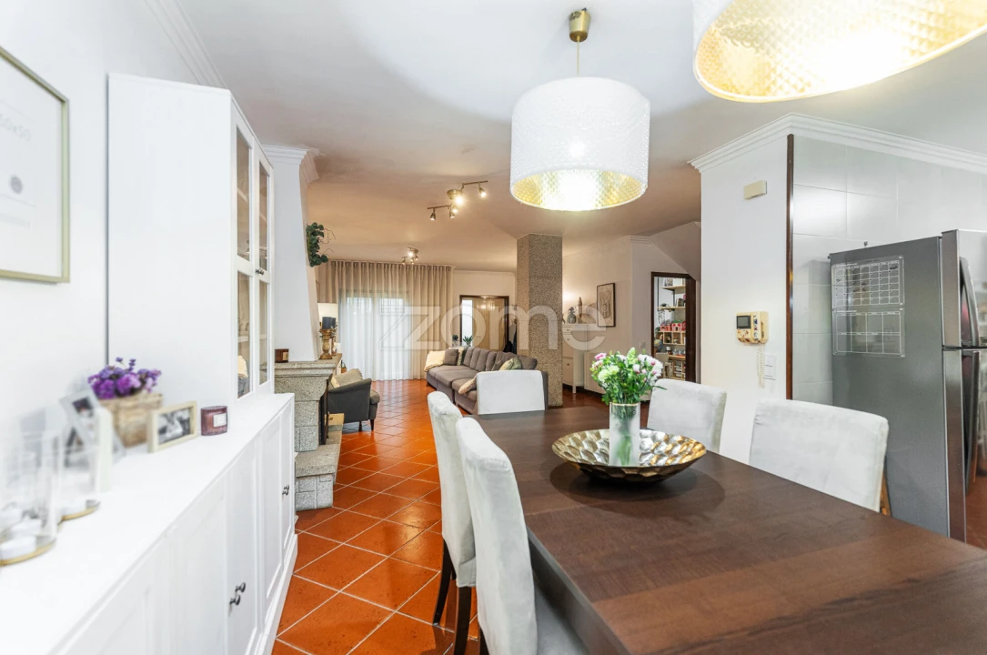 Moradia T4 para Venda em Santa Maria da Feira, Travanca, Sanfins e Espargo Foto 8