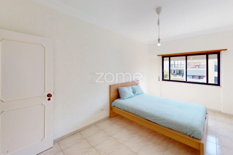 Apartamento T1 para Arrendamento em Carcavelos e Parede Foto 13