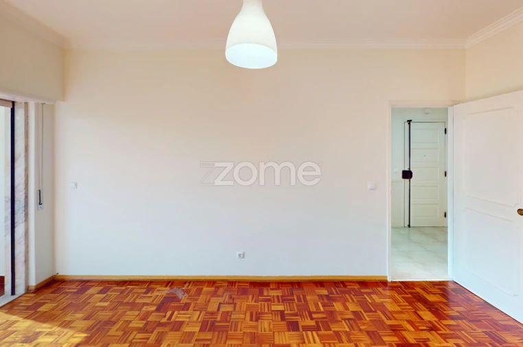 Apartamento T1 para Arrendamento em Carcavelos e Parede Foto 4