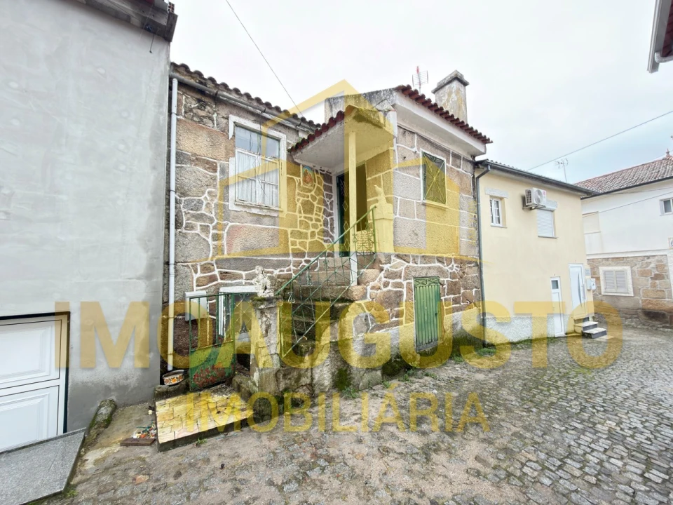 Moradia T4 para Venda em Cortiçô da Serra, Vide Entre Vinhas e Salgueirais Foto 1