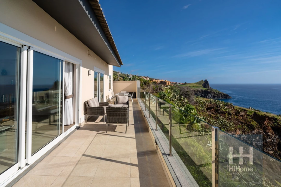 Moradia T3 para Venda em Caniço Foto 2