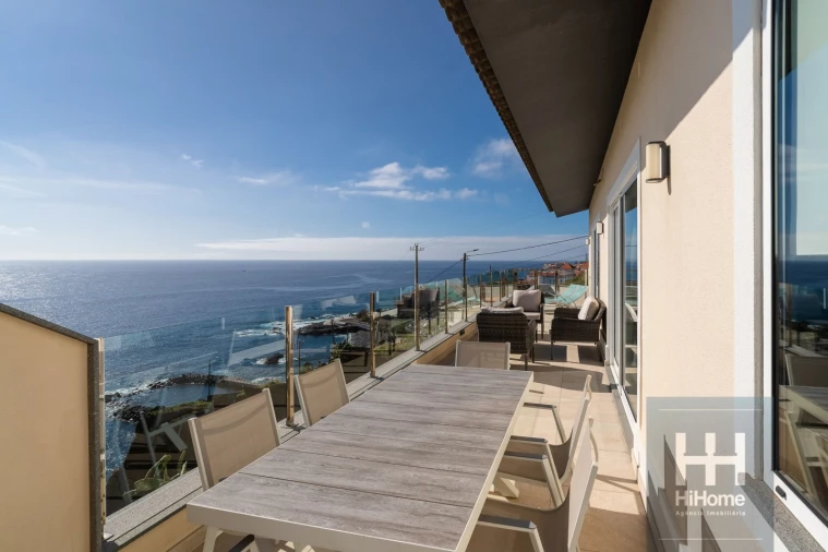 Moradia T3 para Venda em Caniço Foto 10