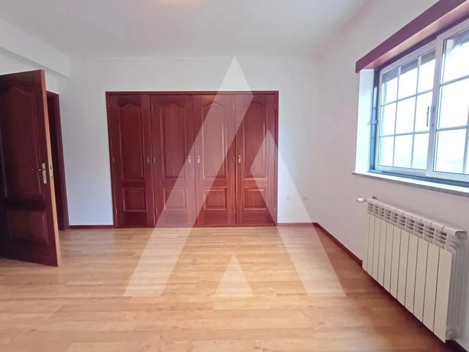 Moradia T3 para Venda em Viseu Foto 9