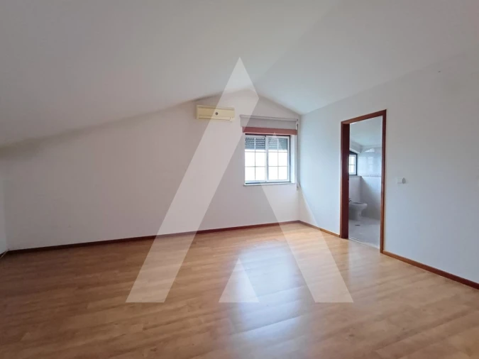 Moradia T3 para Venda em Viseu Foto 16