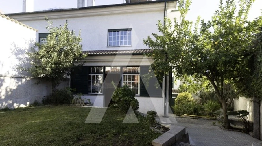 Moradia T3 para Venda em Viseu Foto 1