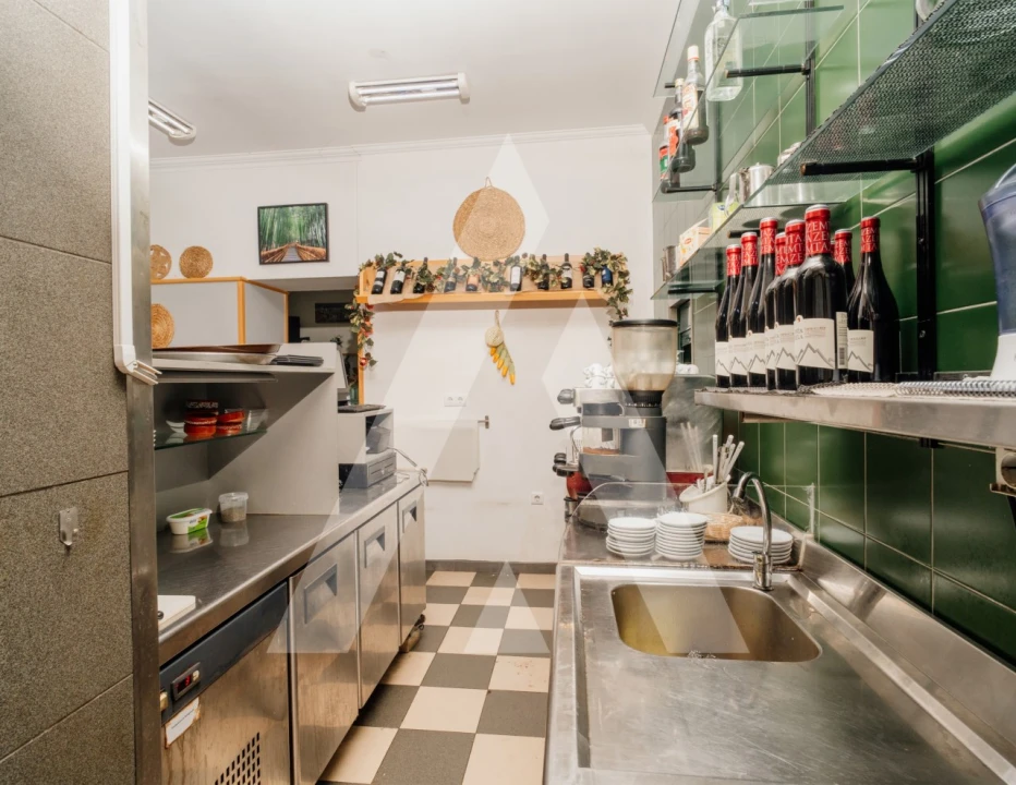 Negócio para Cedência de Quotas em Sé Nova, Santa Cruz, Almedina e São Bartolomeu Foto 2