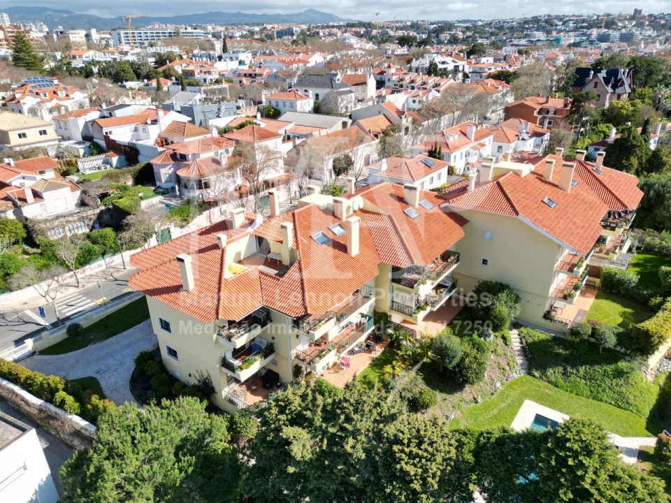 Apartamento T3 para Venda em Cascais e Estoril Foto 3