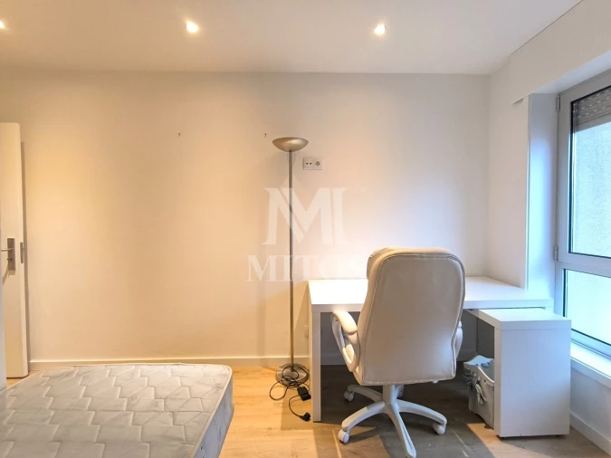 Apartamento T3 para Arrendamento em Santa Maria Maior e Monserrate e Meadela Foto 8