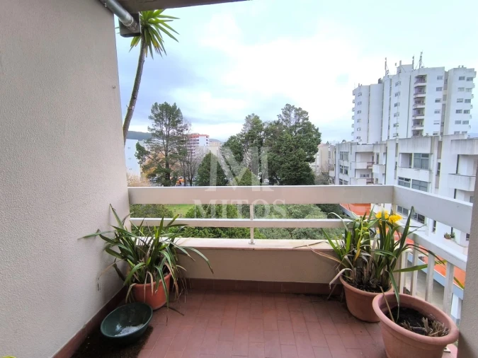 Apartamento T3 para Arrendamento em Santa Maria Maior e Monserrate e Meadela Foto 13