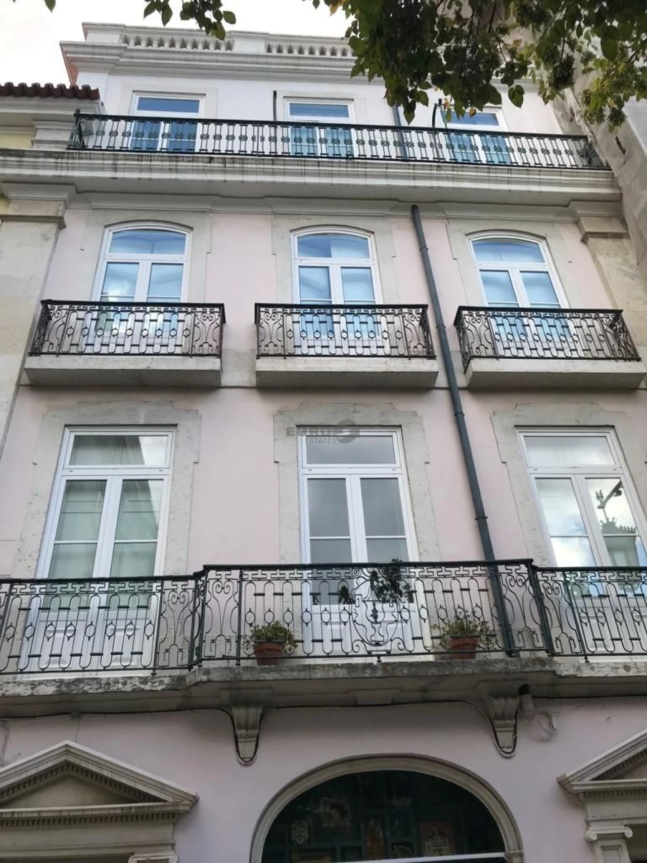Apartamento T2 para Arrendamento em Santa Maria Maior Foto 4