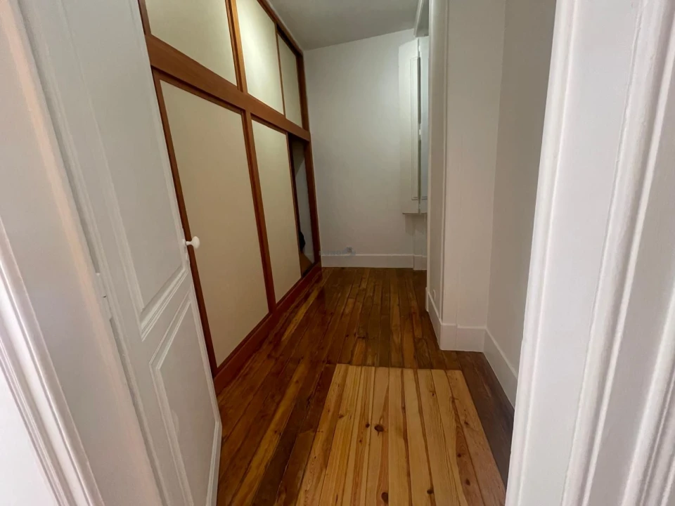 Apartamento T2 para Arrendamento em Santa Maria Maior Foto 8