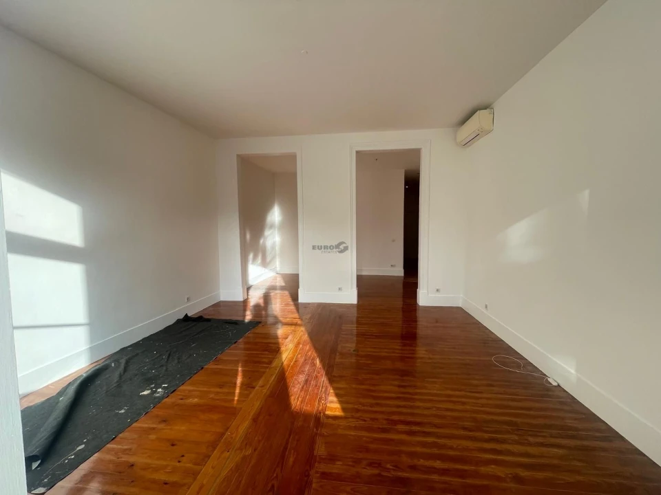 Apartamento T2 para Arrendamento em Santa Maria Maior Foto 21
