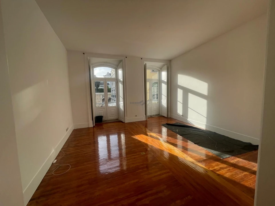 Apartamento T2 para Arrendamento em Santa Maria Maior Foto 23