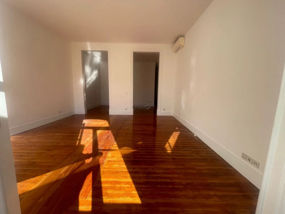 Apartamento T2 para Arrendamento em Santa Maria Maior Foto 15