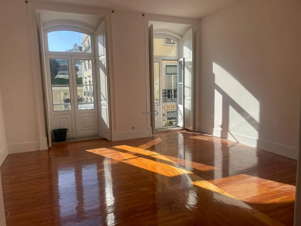 Apartamento T2 para Arrendamento em Santa Maria Maior Foto 20