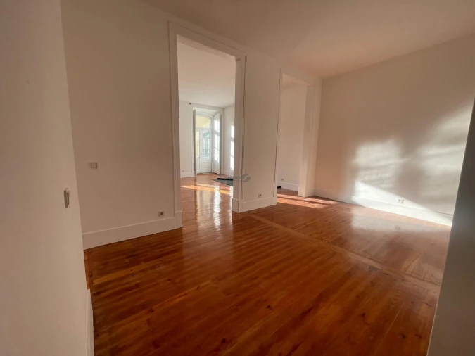 Apartamento T2 para Arrendamento em Santa Maria Maior Foto 20