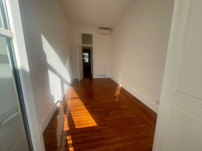 Apartamento T2 para Arrendamento em Santa Maria Maior Foto 12